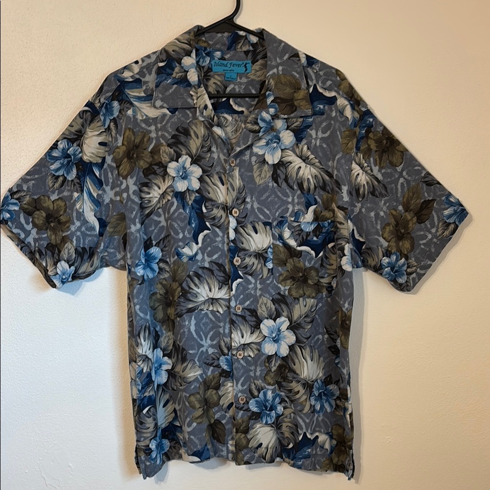 Island Fever Large Blue Floral Hawaiian Men's pocketed button down Shirt Silk